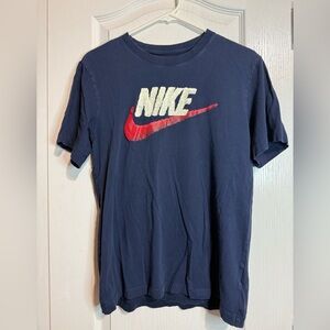 ✔️ Nike "The Nike Tee" 👕 Men’s T-Shirt | Size Small